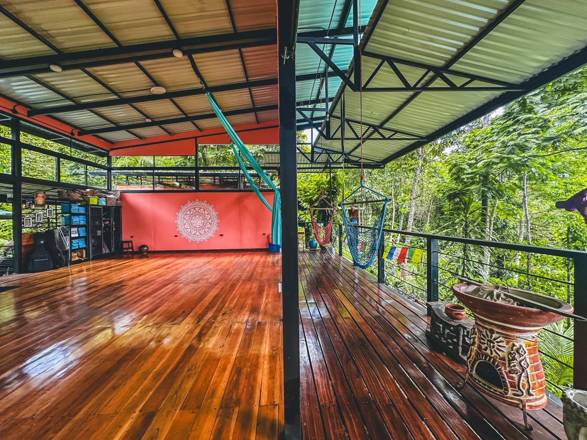Selva Madre Eco-Sanctuary Aparthotel Cahuita Exterior photo